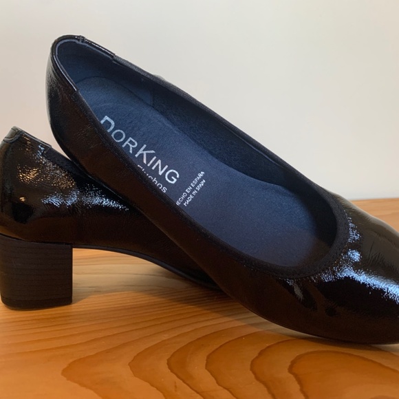 Dorking Patent Leather Pumps - Picture 4 of 5